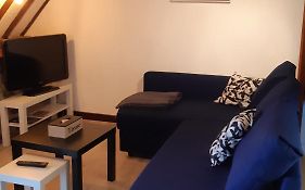 Appartement Climatise 2 Etoiles, Vue Sur Les Remparts, Centre De Rocroi, Parking Privatif Et Garage Velos